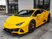 Lamborghini Huracan EVO coup   in Giallo Inti.jpg