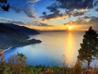 Danau-Toba-edited.jpg
